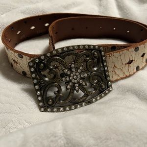 Aldo genuine leather size small belt distressed beige with a beautiful buckle